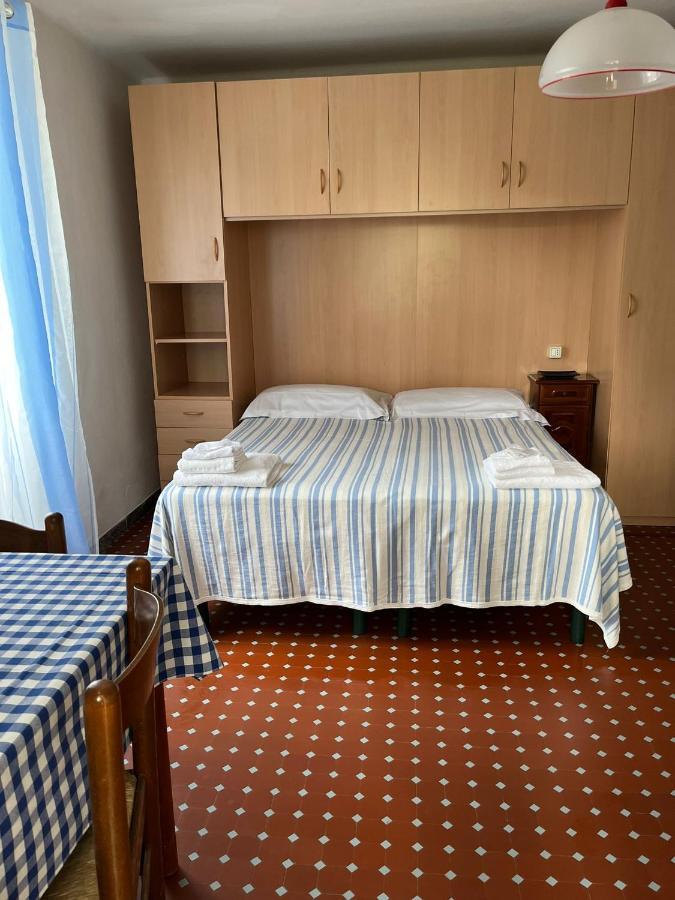 Casa Violetta Bed & Breakfast Marina di Massa Exterior foto