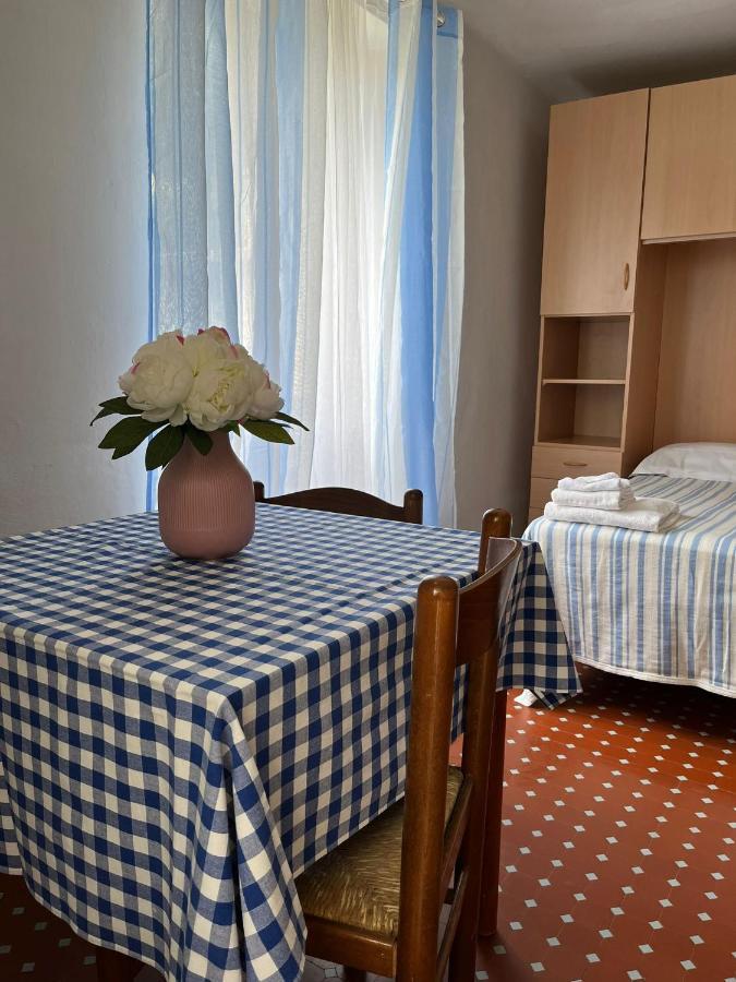 Casa Violetta Bed & Breakfast Marina di Massa Exterior foto