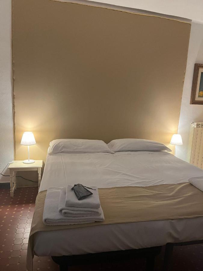 Casa Violetta Bed & Breakfast Marina di Massa Exterior foto